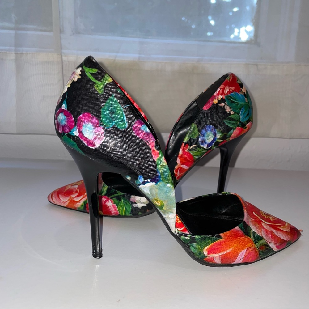 Floral point toe heels